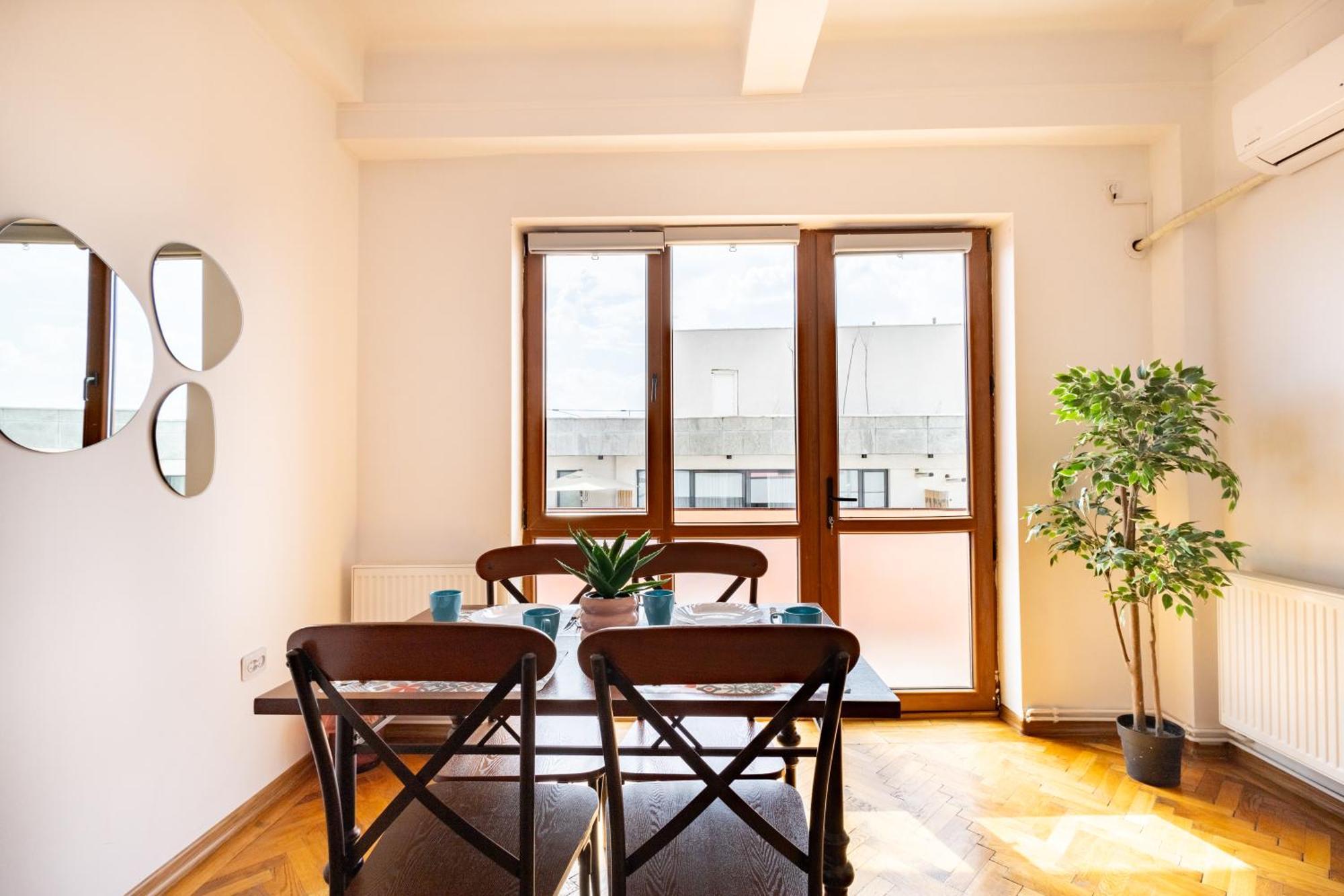 Downtown Victoria Apartments By Citybookings Bukurešť Exteriér fotografie