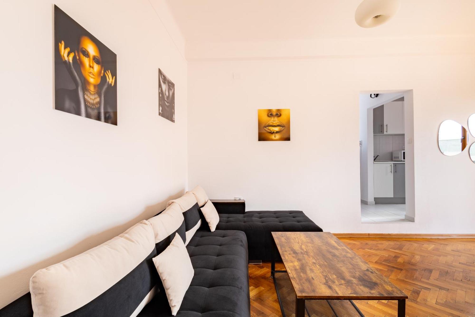 Downtown Victoria Apartments By Citybookings Bukurešť Exteriér fotografie