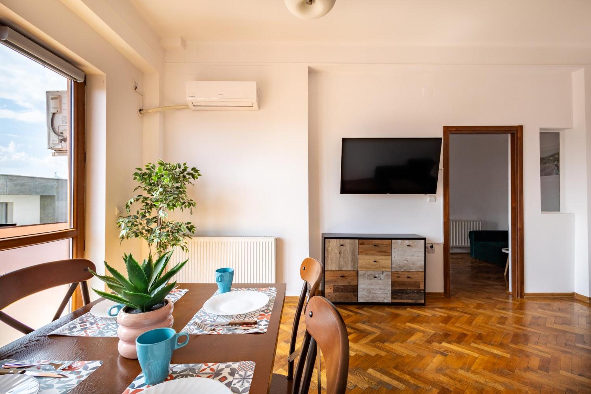 Downtown Victoria Apartments By Citybookings Bukurešť Exteriér fotografie