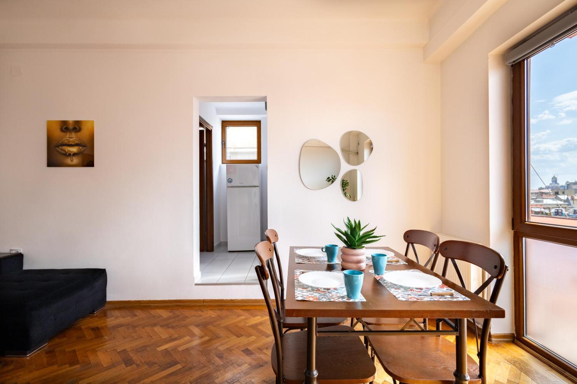 Downtown Victoria Apartments By Citybookings Bukurešť Exteriér fotografie
