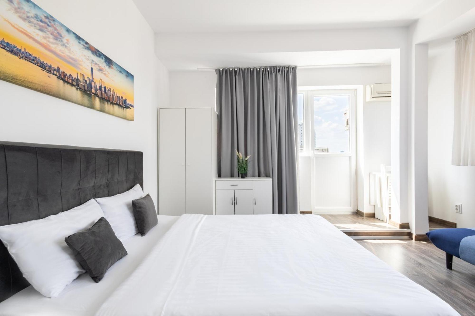Downtown Victoria Apartments By Citybookings Bukurešť Exteriér fotografie